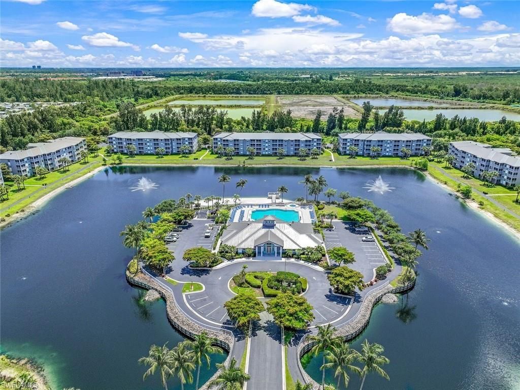 16625 Lake Circle Dr, Unit 518, Fort Myers, FL 33908 Photo