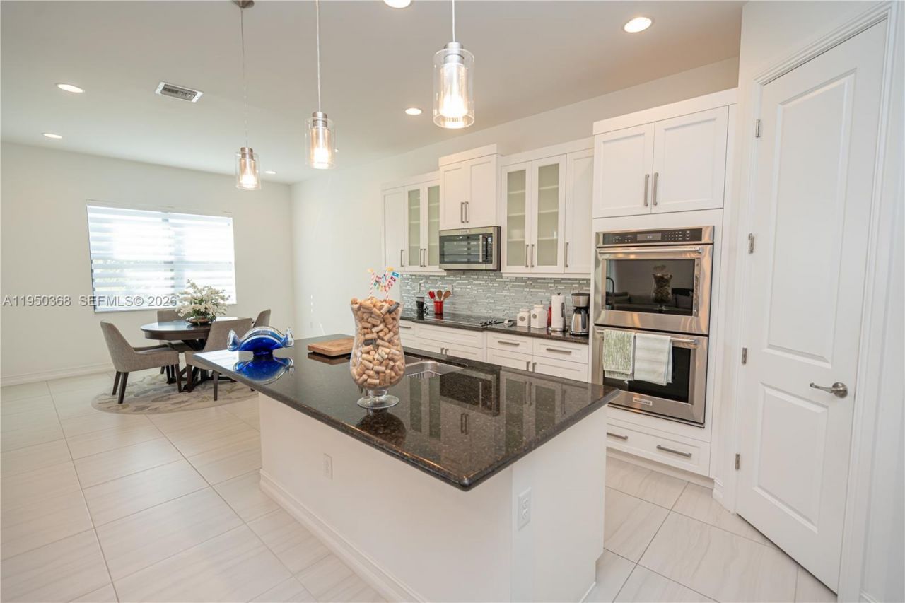 11824 SW 13th Ct, Pembroke Pines, FL 33025 Photo