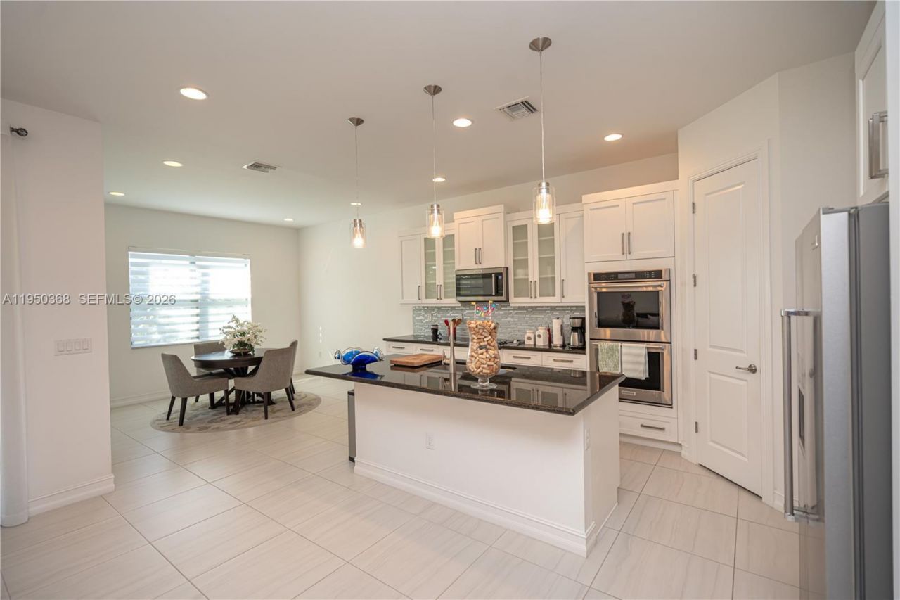 11824 SW 13th Ct, Pembroke Pines, FL 33025 Photo