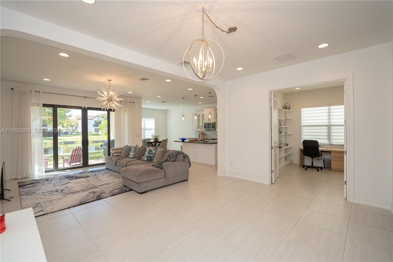 11824 SW 13th Ct, Pembroke Pines, FL 33025 Photo