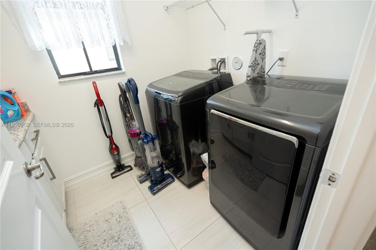 11824 SW 13th Ct, Pembroke Pines, FL 33025 Photo