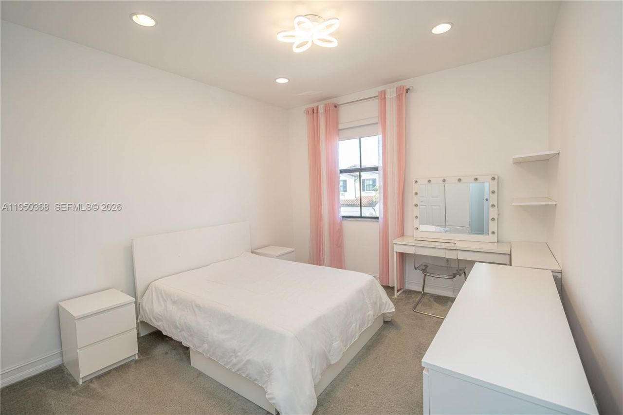 11824 SW 13th Ct, Pembroke Pines, FL 33025 Photo