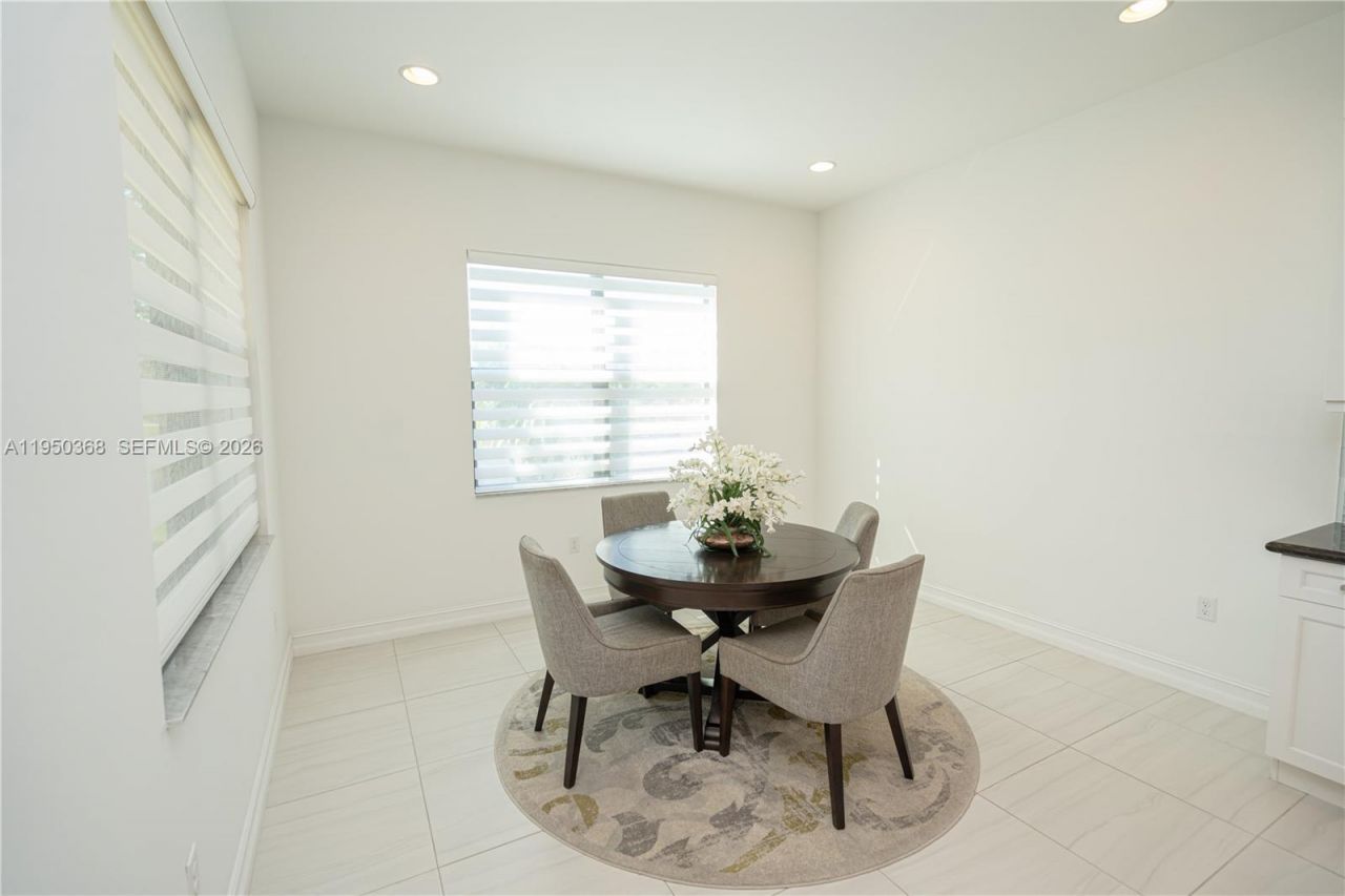 11824 SW 13th Ct, Pembroke Pines, FL 33025 Photo