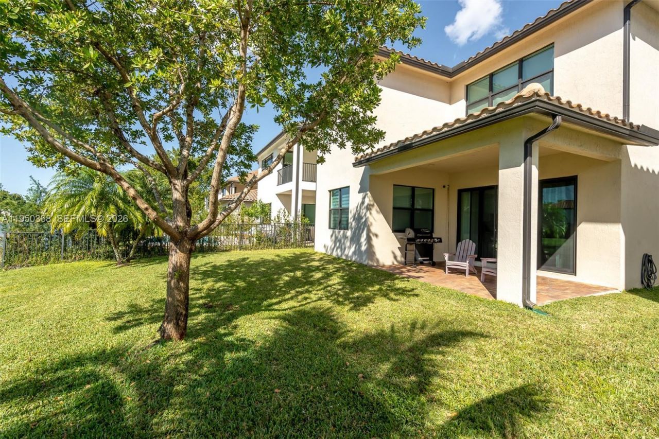 11824 SW 13th Ct, Pembroke Pines, FL 33025 Photo