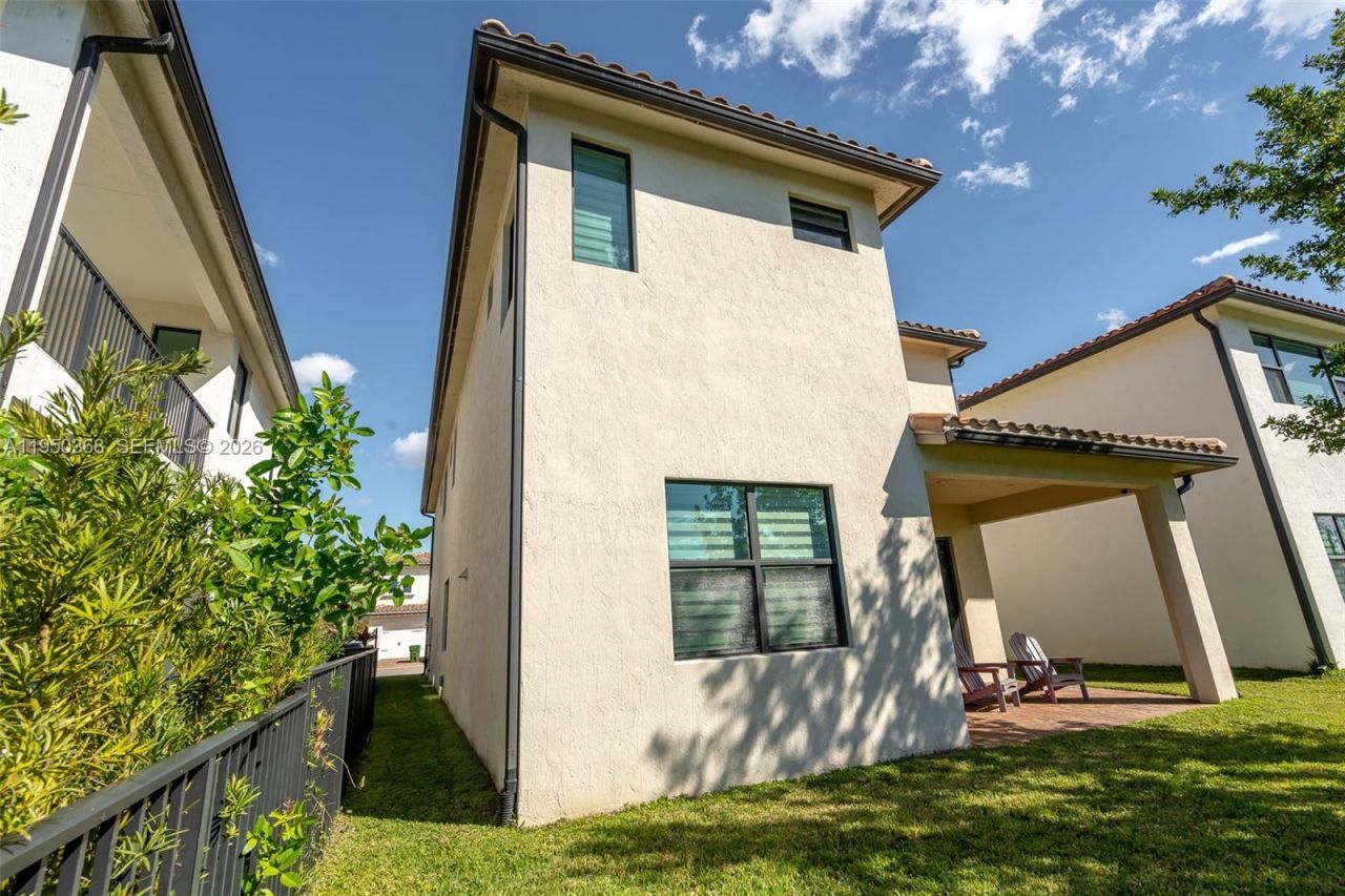 11824 SW 13th Ct, Pembroke Pines, FL 33025 Photo