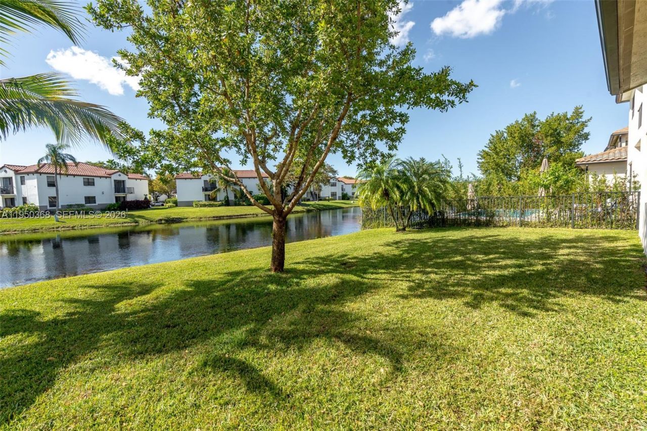 11824 SW 13th Ct, Pembroke Pines, FL 33025 Photo