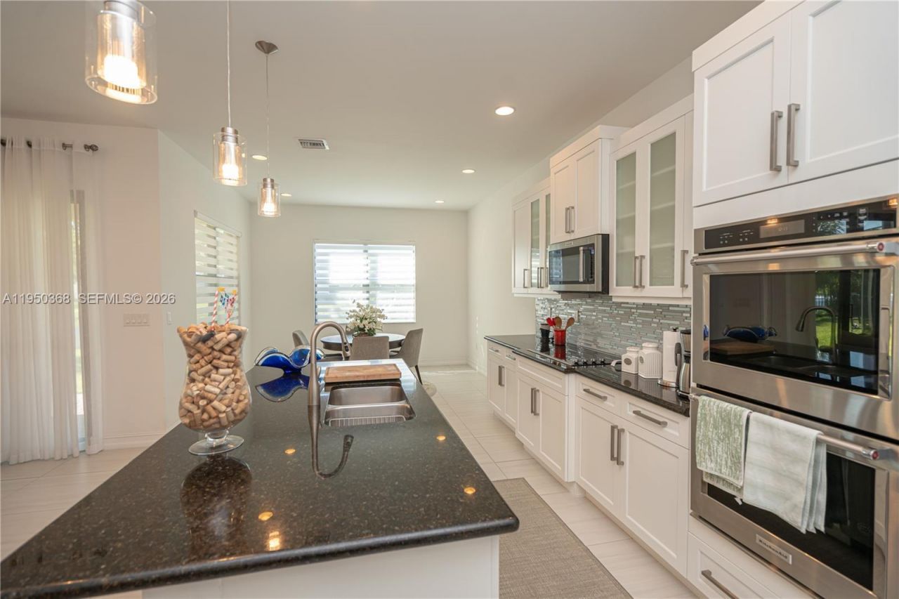 11824 SW 13th Ct, Pembroke Pines, FL 33025 Photo