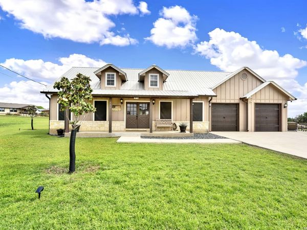 445 Spanish Grant, Bandera, TX 78003