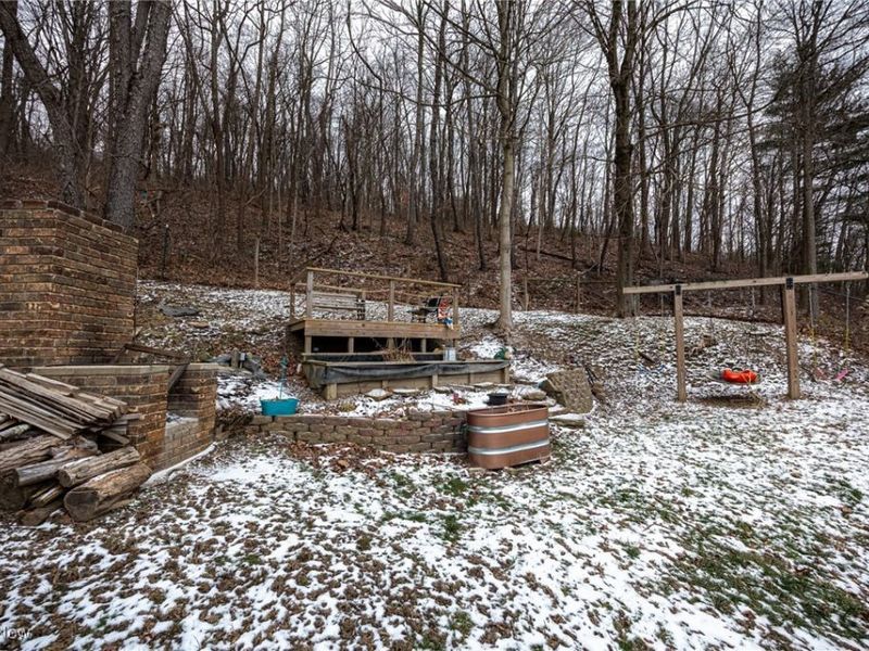 828 Green Drive, Coshocton, OH 43812 Photo 11