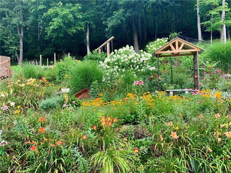 828 Green Drive, Coshocton, OH 43812 Photo 16