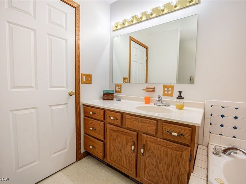 828 Green Drive, Coshocton, OH 43812 Photo 31