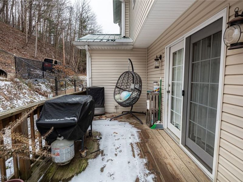 828 Green Drive, Coshocton, OH 43812 Photo 7