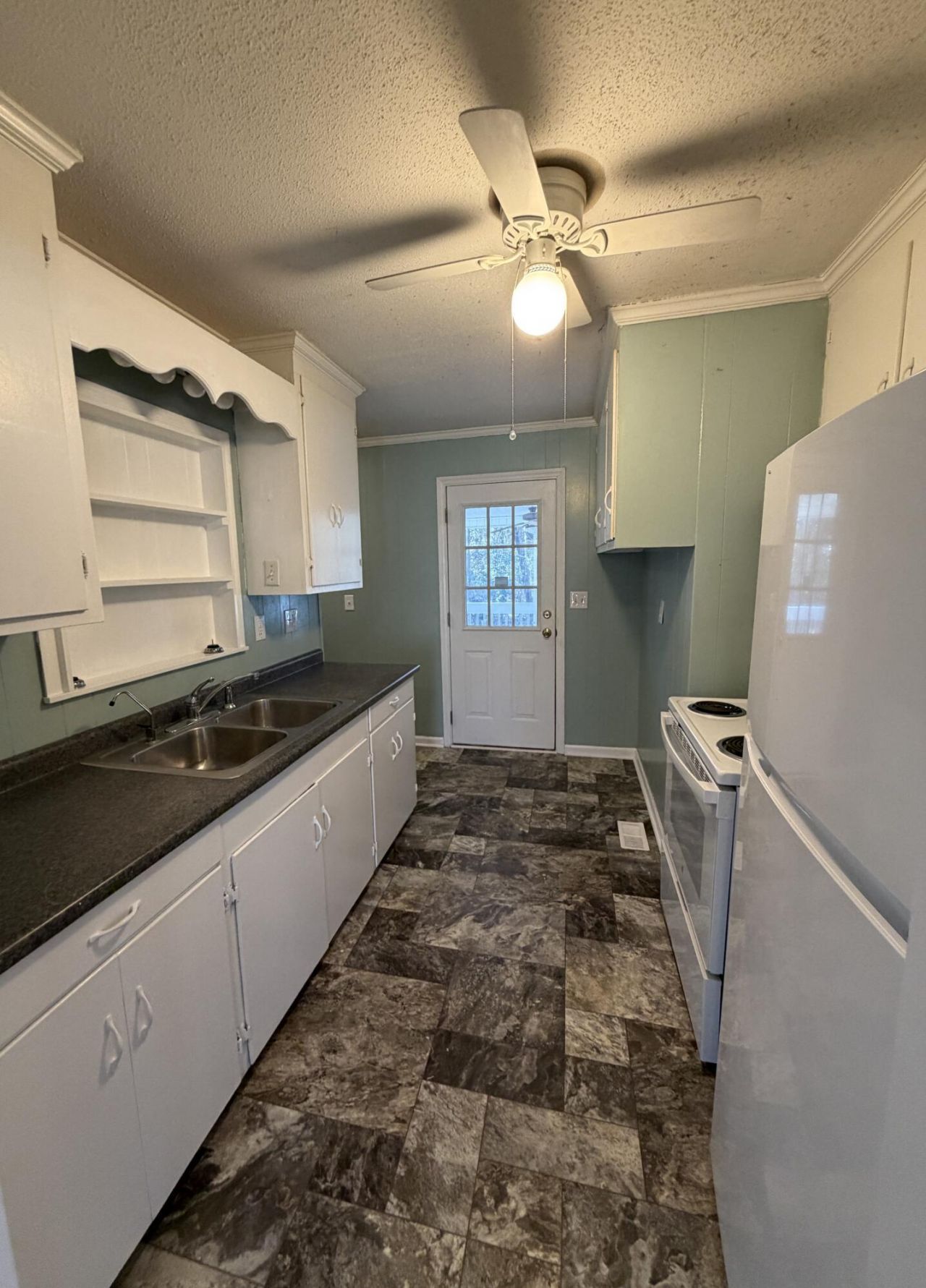 1510 Hudson Road Photo 4