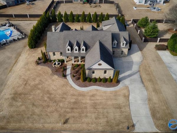 16091 Southern Way, Athens, AL 35613