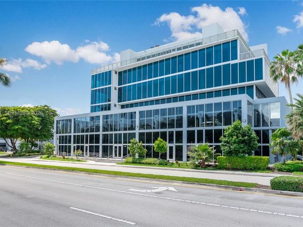 10450 NW 33rd St, Unit 204, Doral, FL 33172