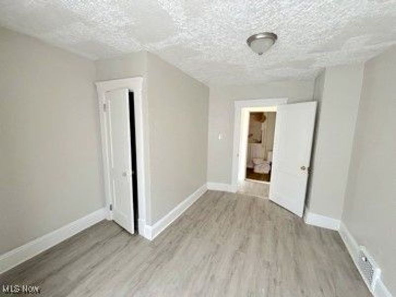 1113 Laurel Avenue, Akron, OH 44307 Photo 6