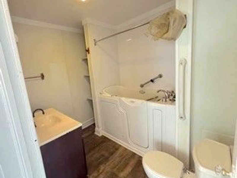 1113 Laurel Avenue, Akron, OH 44307 Photo 9