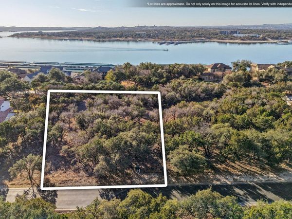 17507 Navigation LN, Lago Vista, TX 78645