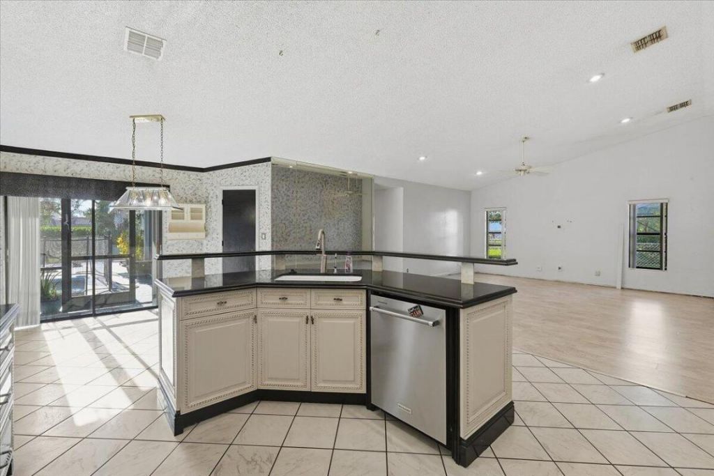 8870 NW 49th Drive, Coral Springs, FL 33067 Photo