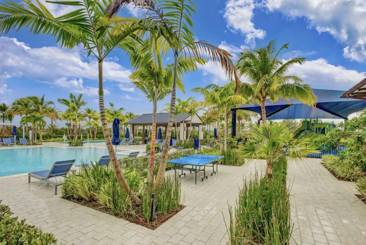 9243 Coral Isles Circle, Palm Beach Gardens, FL 33412 Photo