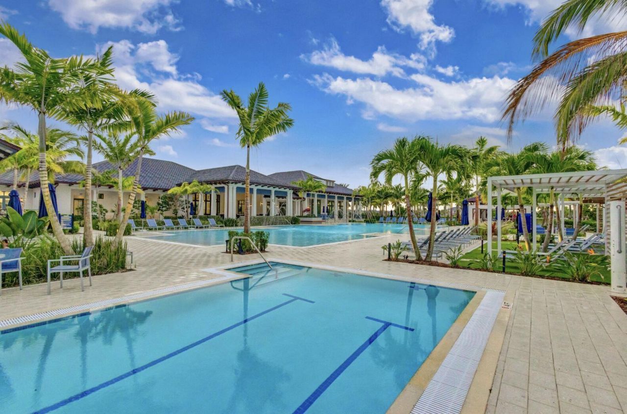 9243 Coral Isles Circle, Palm Beach Gardens, FL 33412 Photo