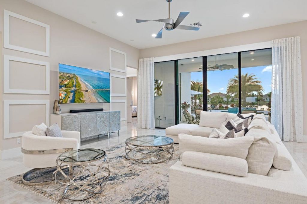 9243 Coral Isles Circle, Palm Beach Gardens, FL 33412 Photo