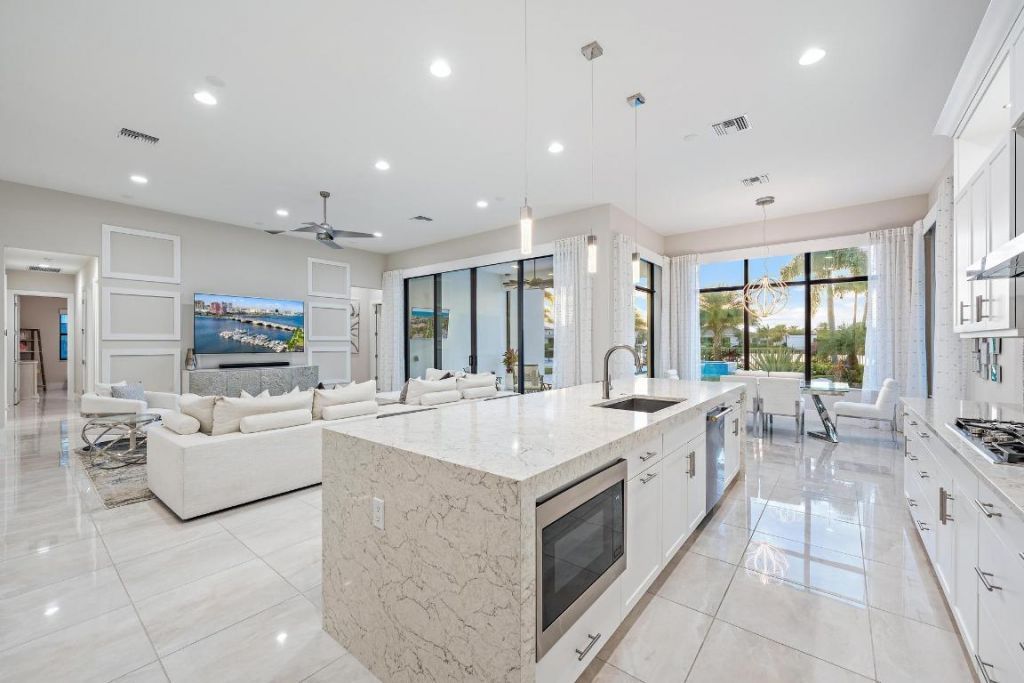 9243 Coral Isles Circle, Palm Beach Gardens, FL 33412 Photo