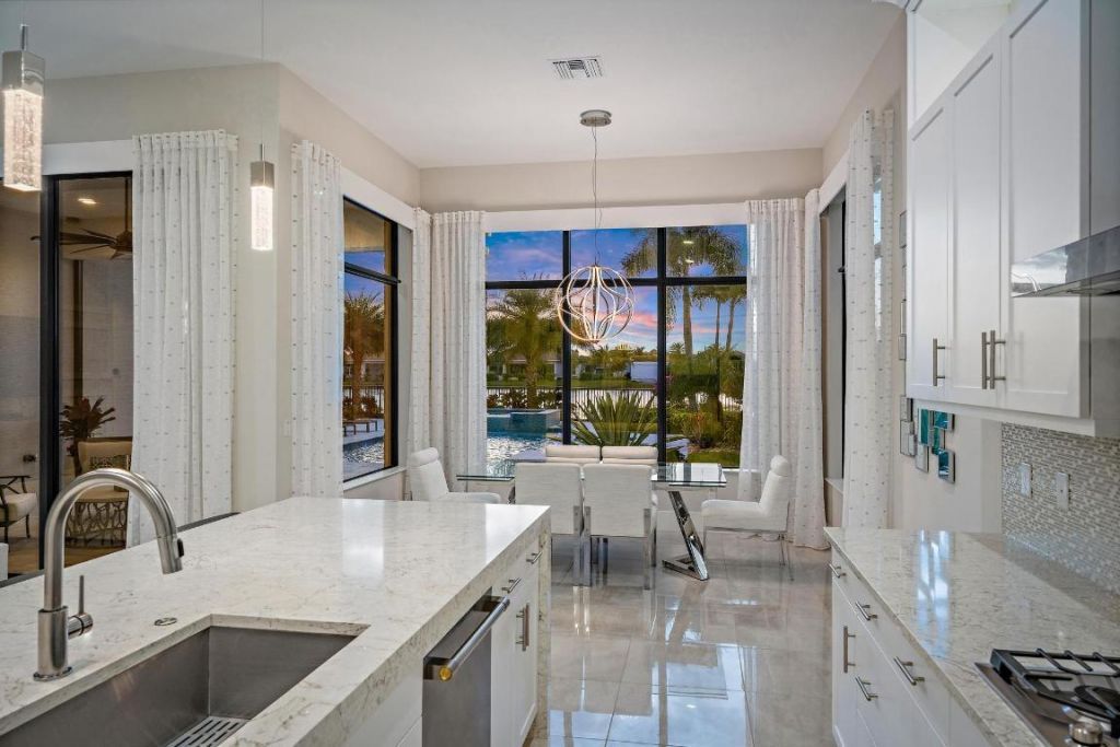 9243 Coral Isles Circle, Palm Beach Gardens, FL 33412 Photo