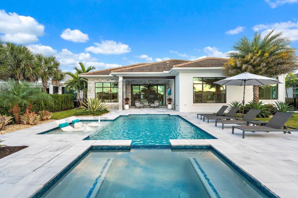 9243 Coral Isles Circle, Palm Beach Gardens, FL 33412 Photo