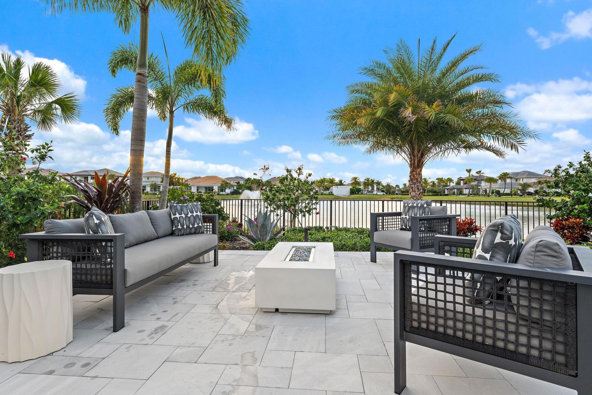 9243 Coral Isles Circle, Palm Beach Gardens, FL 33412 Photo