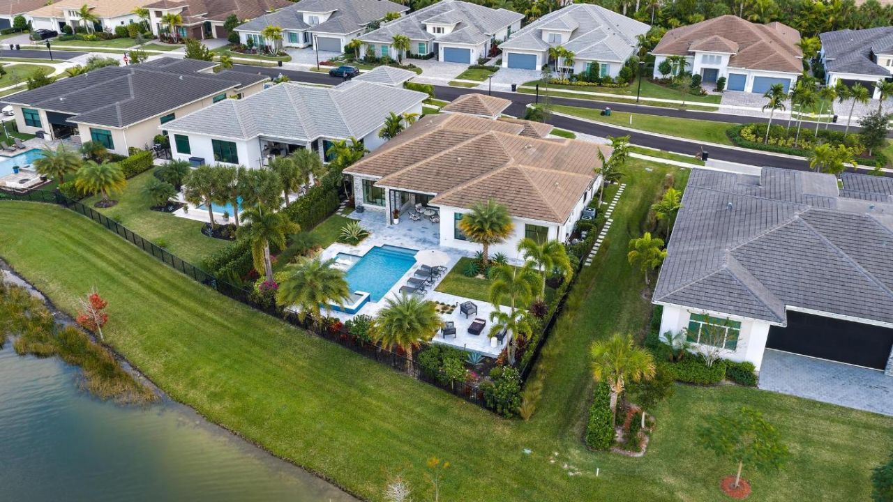 9243 Coral Isles Circle, Palm Beach Gardens, FL 33412 Photo