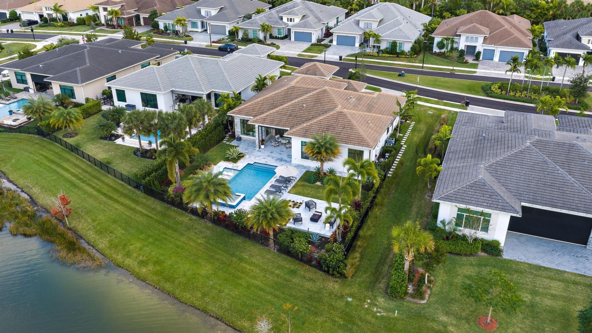 9243 Coral Isles Circle, Palm Beach Gardens, FL 33412 Photo