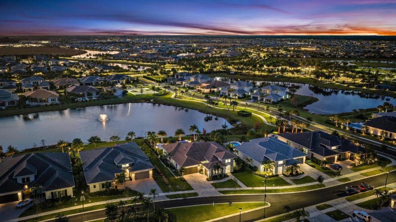 9243 Coral Isles Circle, Palm Beach Gardens, FL 33412 Photo