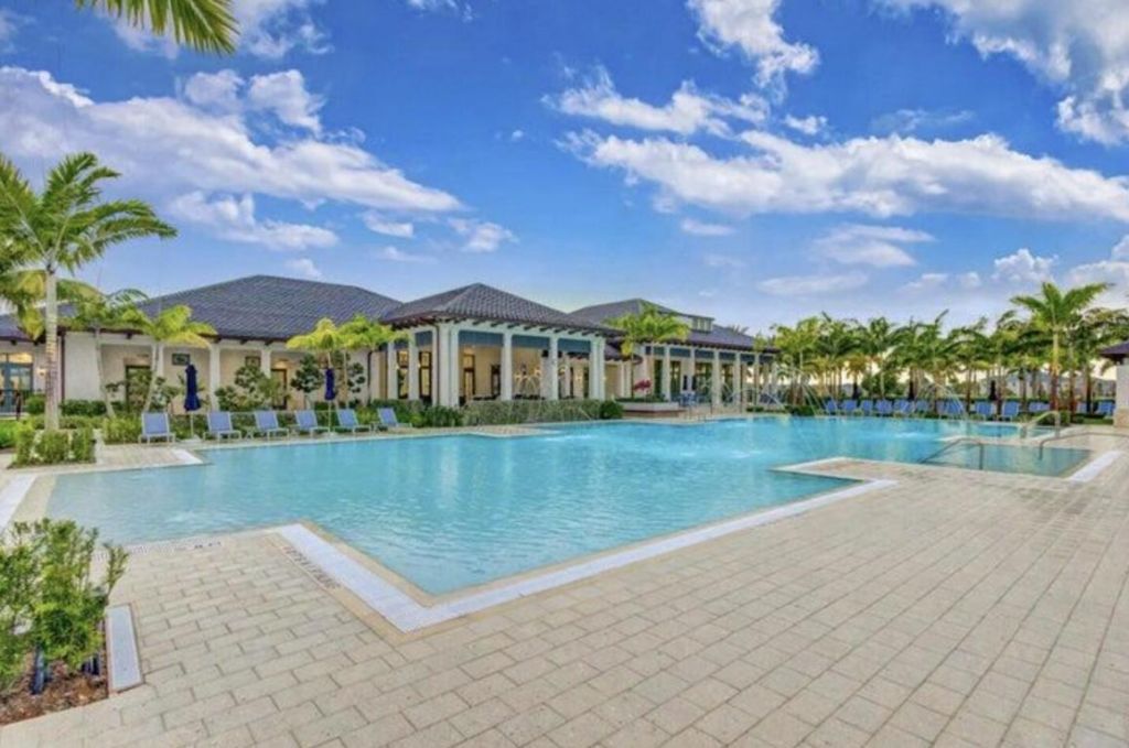 9243 Coral Isles Circle, Palm Beach Gardens, FL 33412 Photo