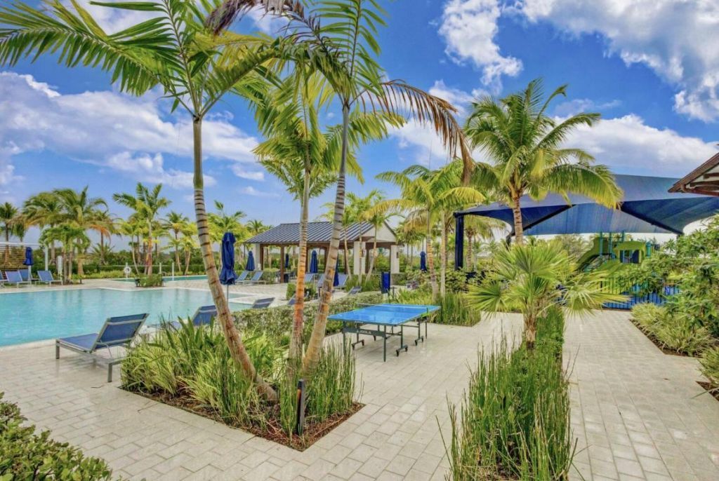 9243 Coral Isles Circle, Palm Beach Gardens, FL 33412 Photo