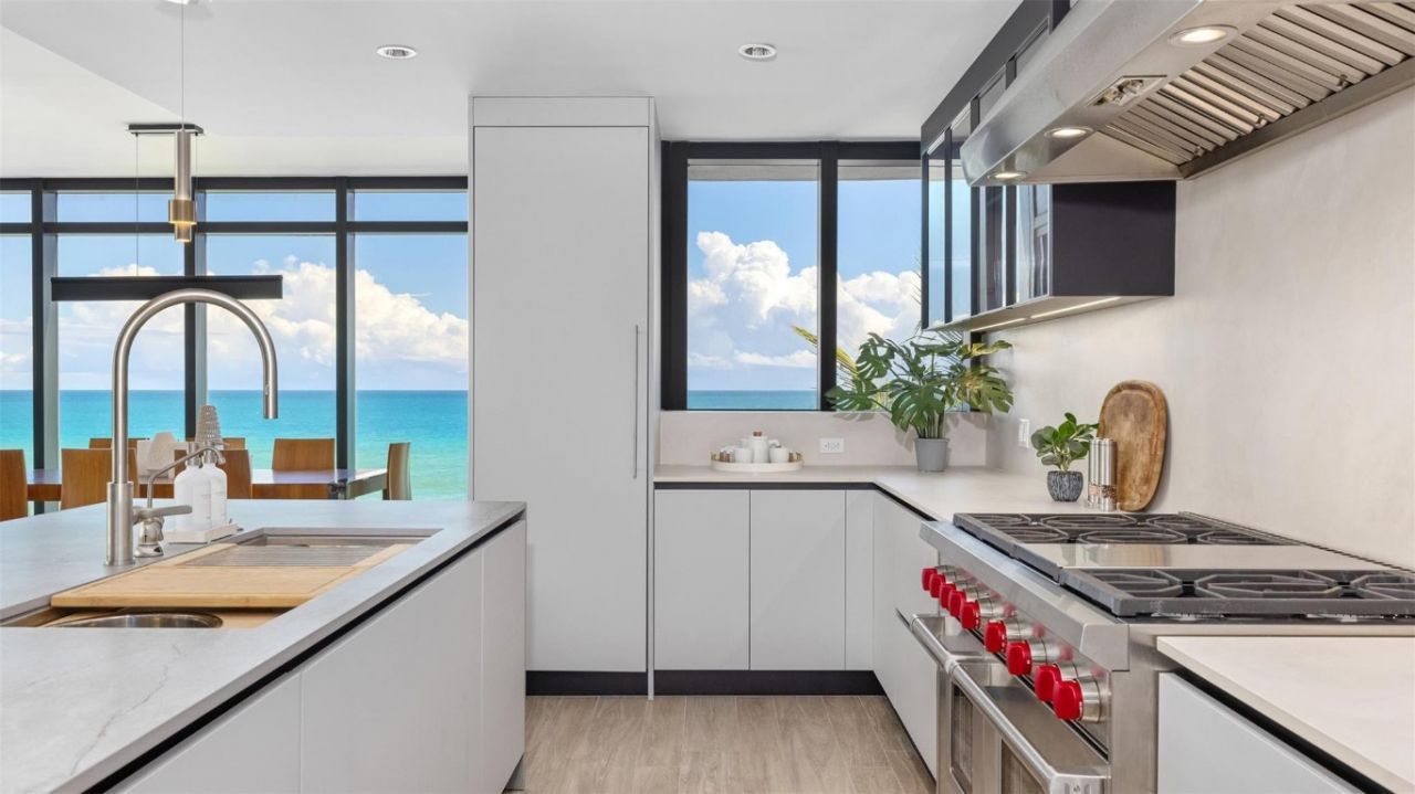 2205 S Surf Road, Unit 4B, Hollywood, FL 33019 Photo