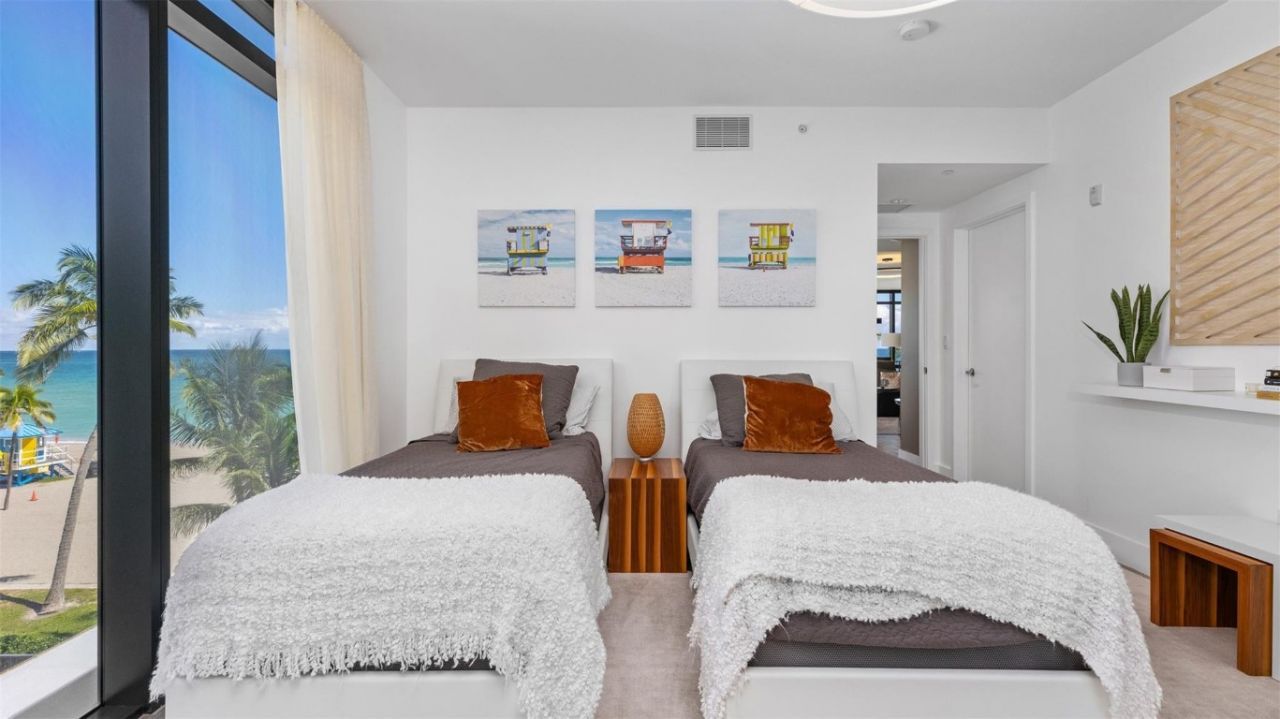 2205 S Surf Road, Unit 4B, Hollywood, FL 33019 Photo