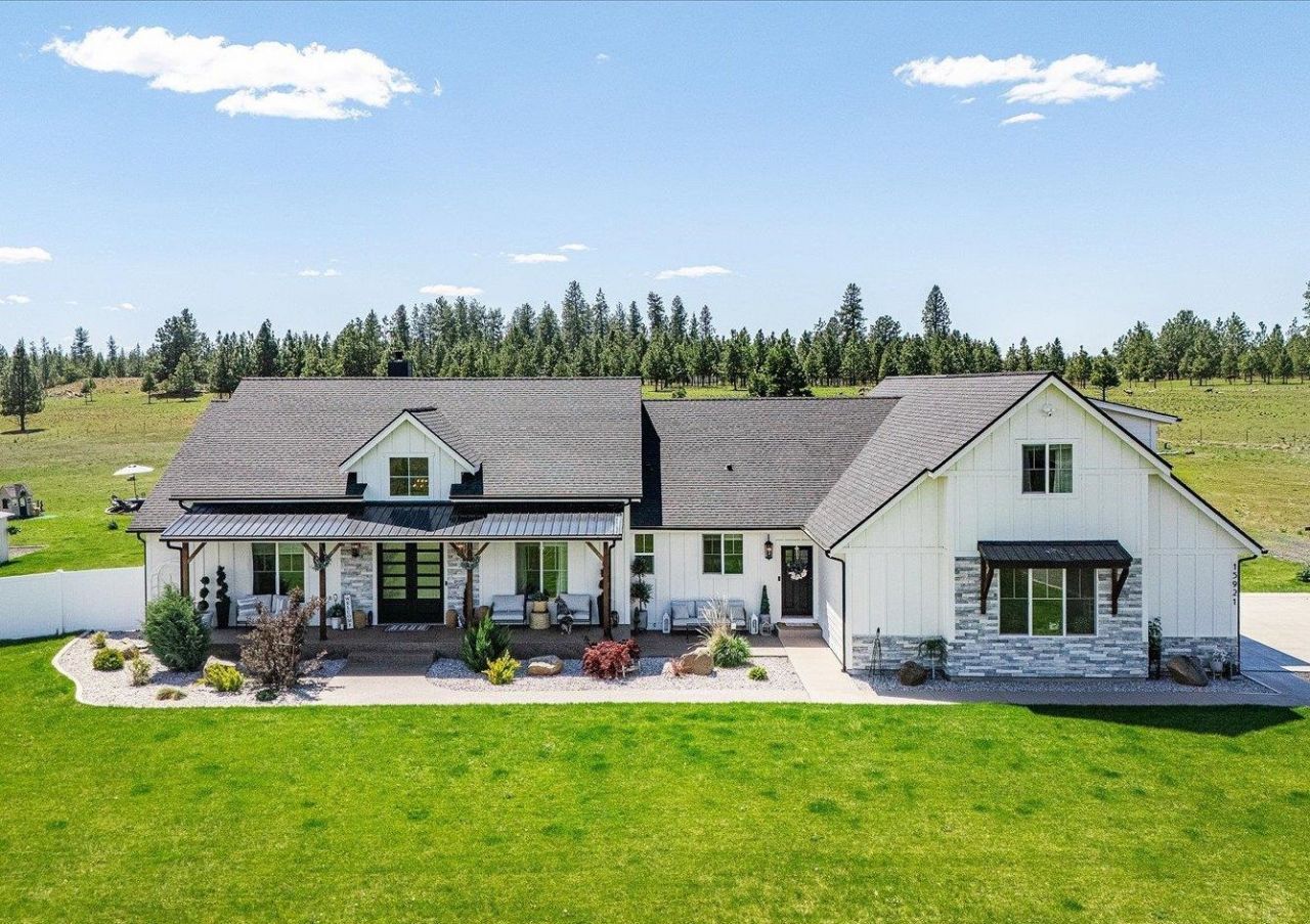 15921 W Four Mound Rd, Nine Mile Falls, WA 99026 Main Photo