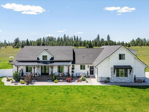15921 W Four Mound Rd, Nine Mile Falls, WA 99026