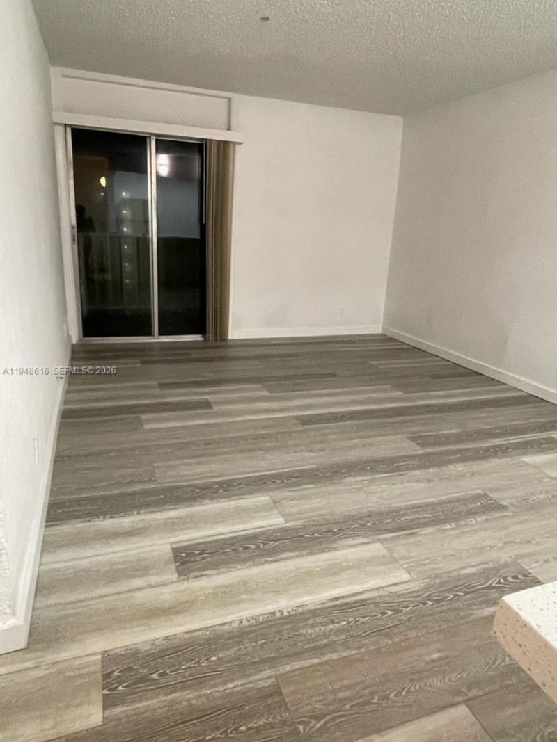 4550 NW 9th St , Unit 801E, Miami, FL 33126 Photo