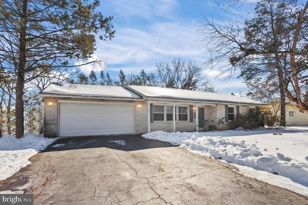 962 W Areba Avenue, Hershey, PA 17033 Main Photo