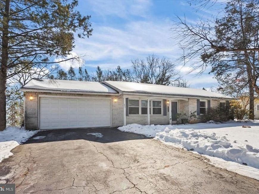 962 W Areba Avenue, Hershey, PA 17033 Main Photo