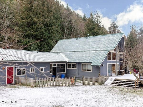 900 Trestle Creek RD, Hope, ID 83836