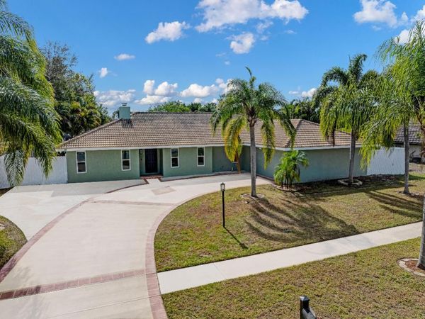 1826 SE Greendon Avenue, Port Saint Lucie, FL 34953