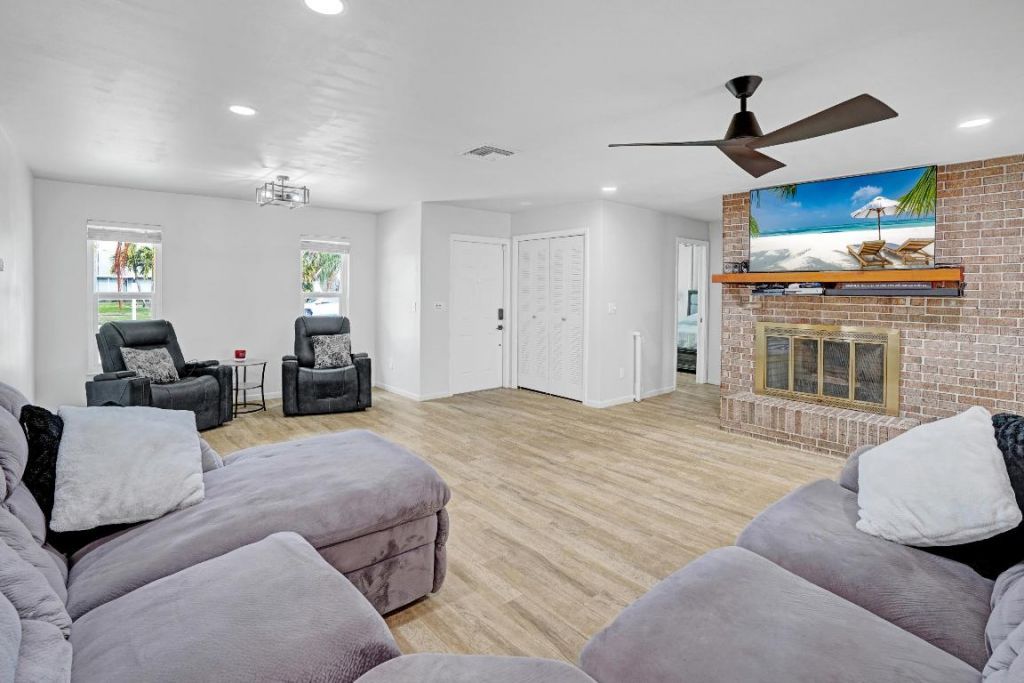 1826 SE Greendon Avenue, Port Saint Lucie, FL 34953 Photo