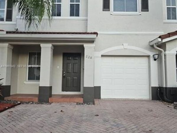 228 Riverwalk Cir, Sunrise, FL 33326