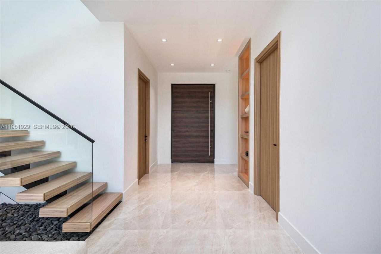 340 SW 20th Road, Miami, FL 33129 Photo