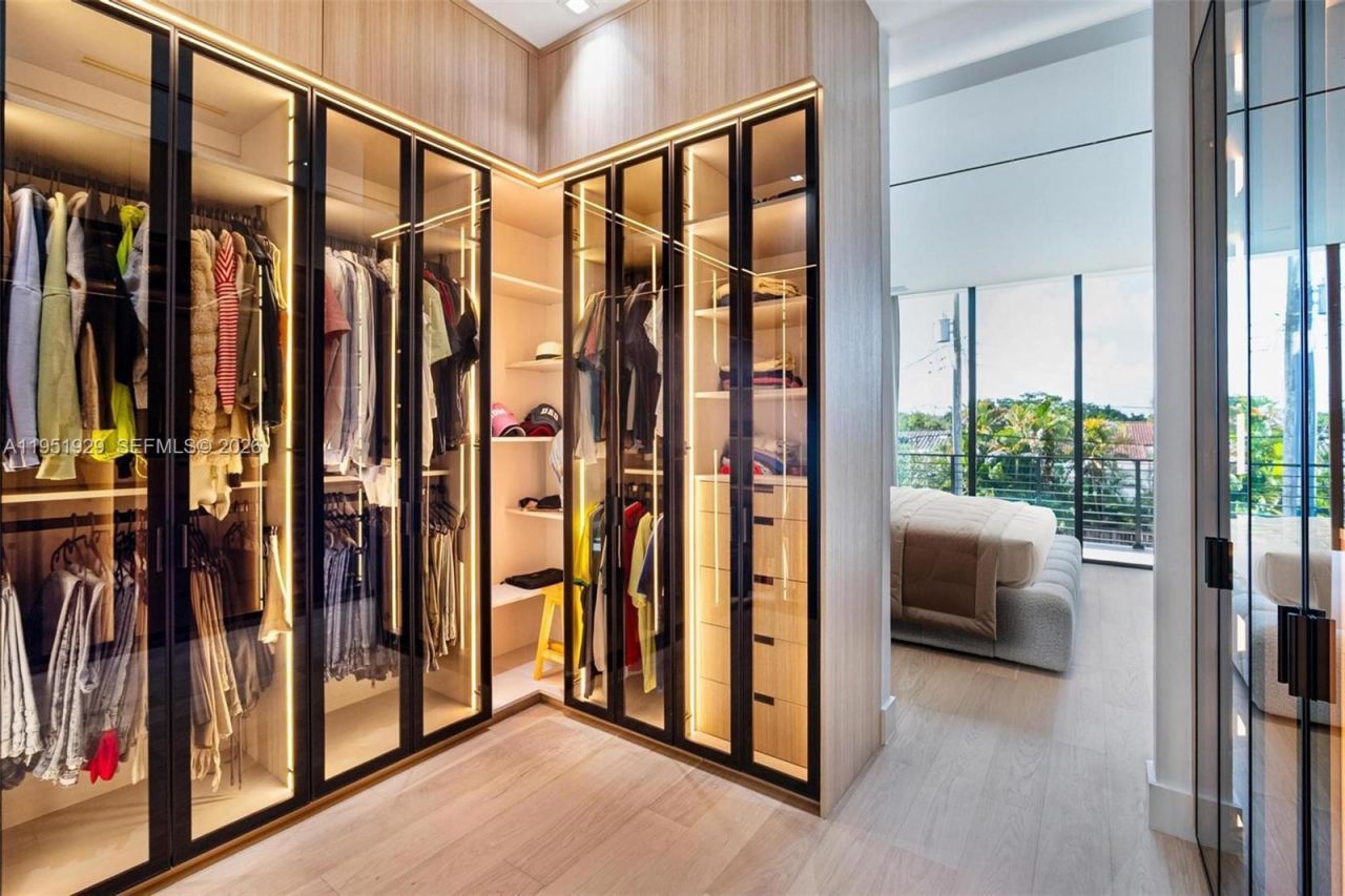 340 SW 20th Road, Miami, FL 33129 Photo