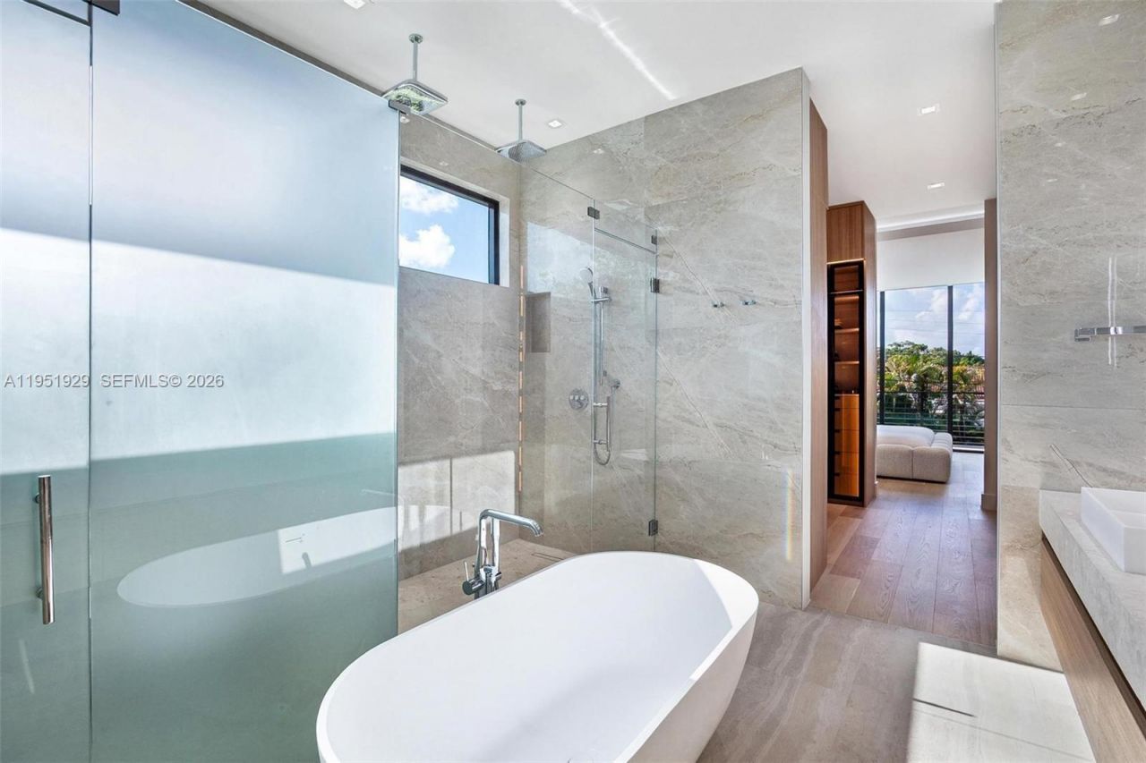 340 SW 20th Road, Miami, FL 33129 Photo