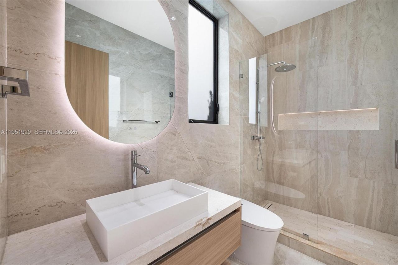 340 SW 20th Road, Miami, FL 33129 Photo